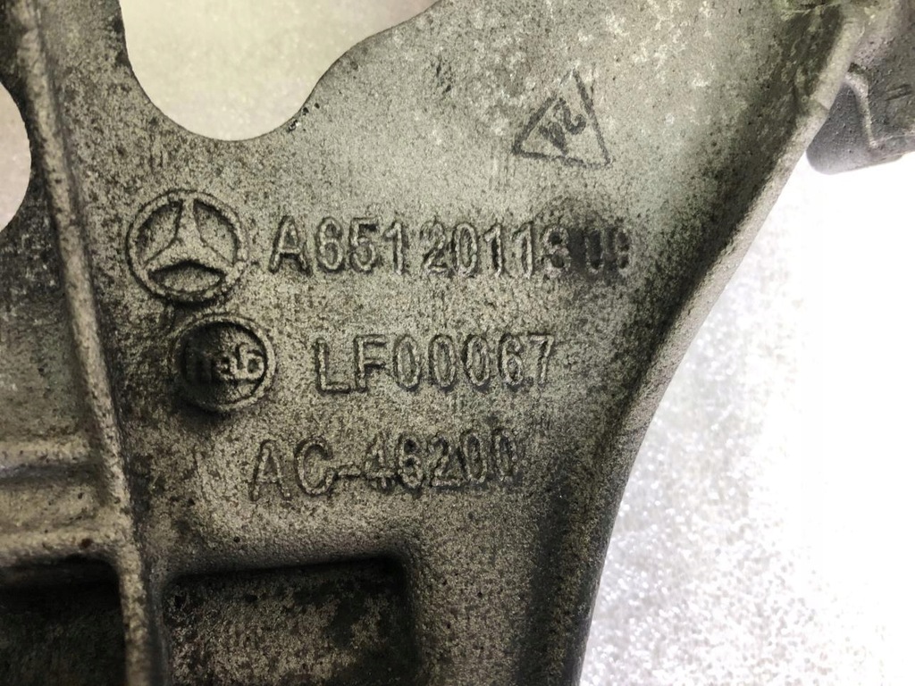 фото №5, Кронштейн генератора a6512011809 jeep compass i lift