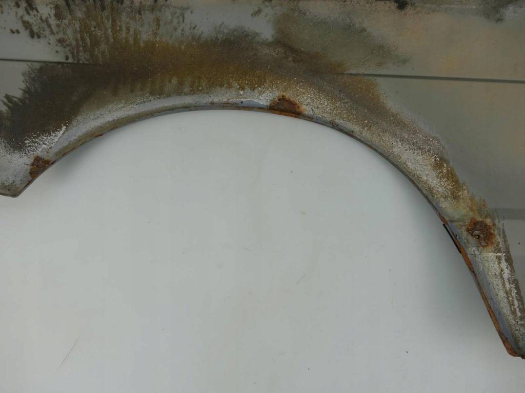 Bmw 7 e32 крыло  правый  перед передний узкий решётка радиатора Оригинал