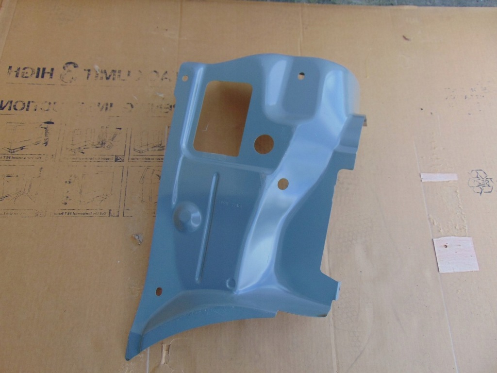 фото №1, Обшивка лист соединительная mercedes vito w447 a4476300205