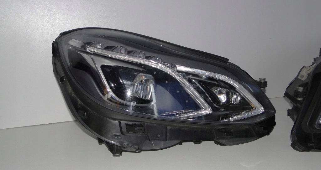 Mercedes e klasa 212 w212 фара передняя правый  перед led ils рестайлинг Киев