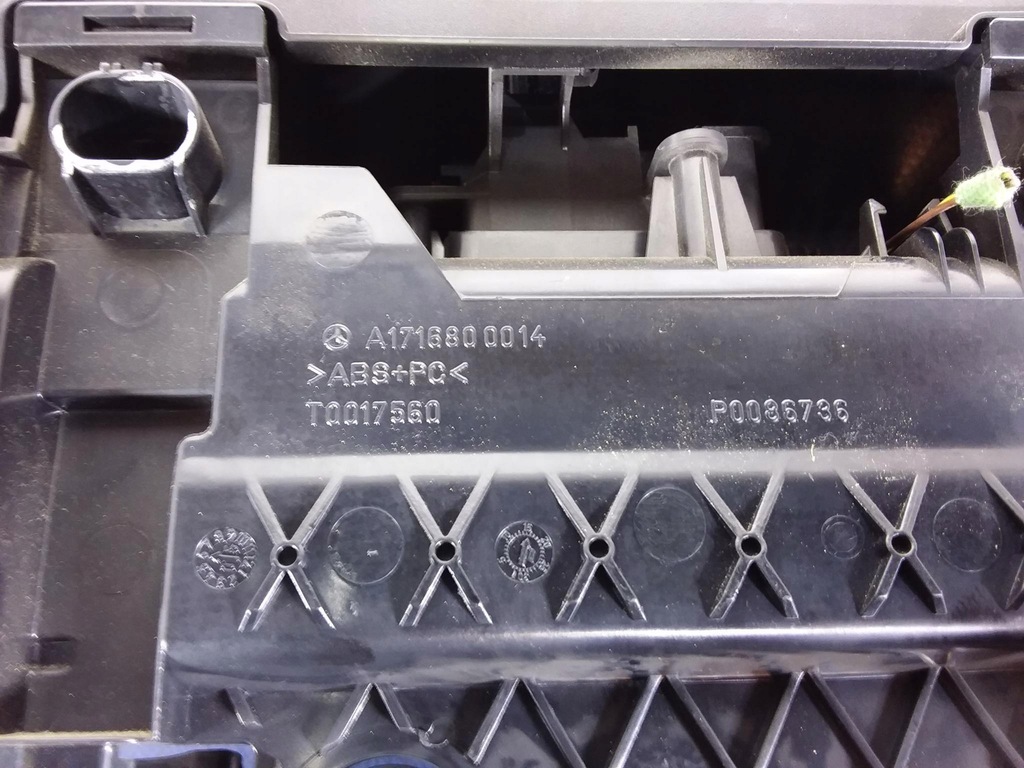 фото №4, Mercedes slk r171 бардачок туннель a1716800014