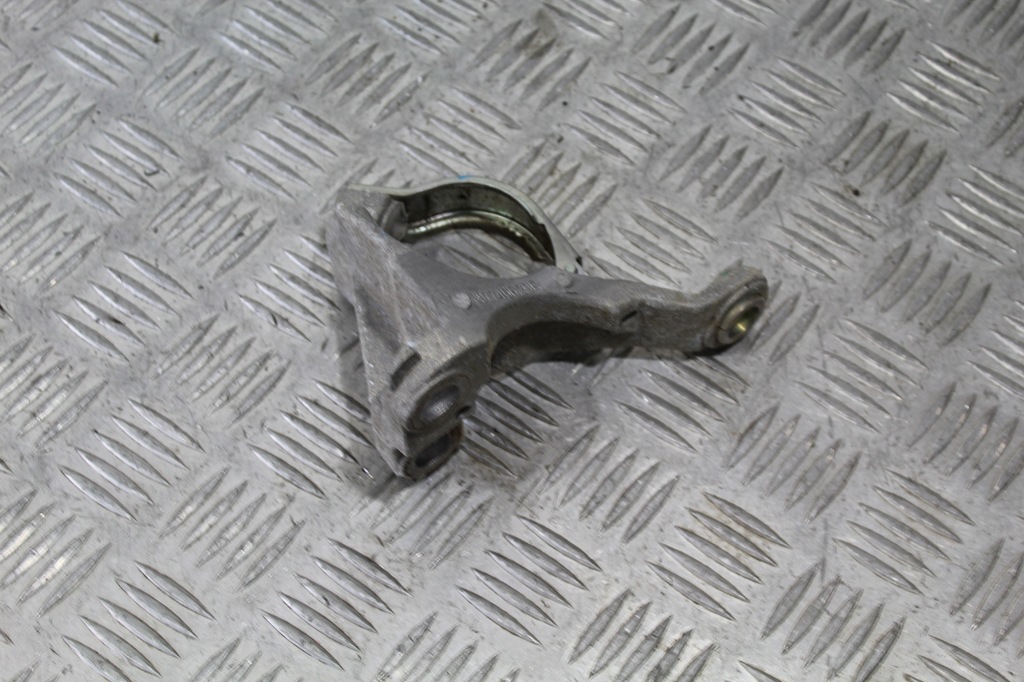 фото №1, Кронштейн опора полуось scenic iv 4 397746629r