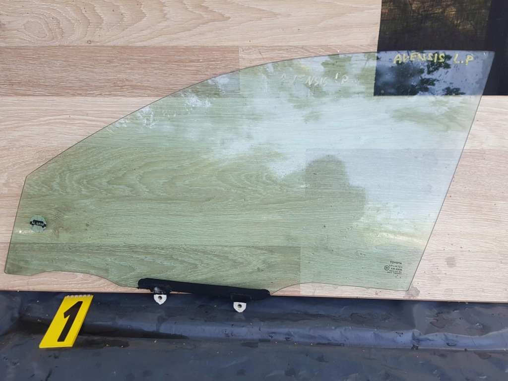 фото №1, Toyota avensis стекло боковая передняя перед левая