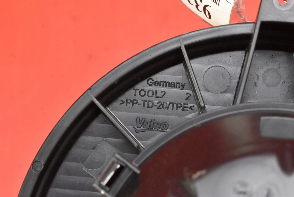 фото №8, Воздуходувка вентилятор обдув eu t1014417j bmw f30 f31 11-16