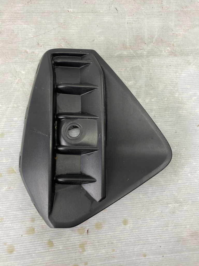 фото №8, Решётка бампера правый перед audi q4 e-tron 89a