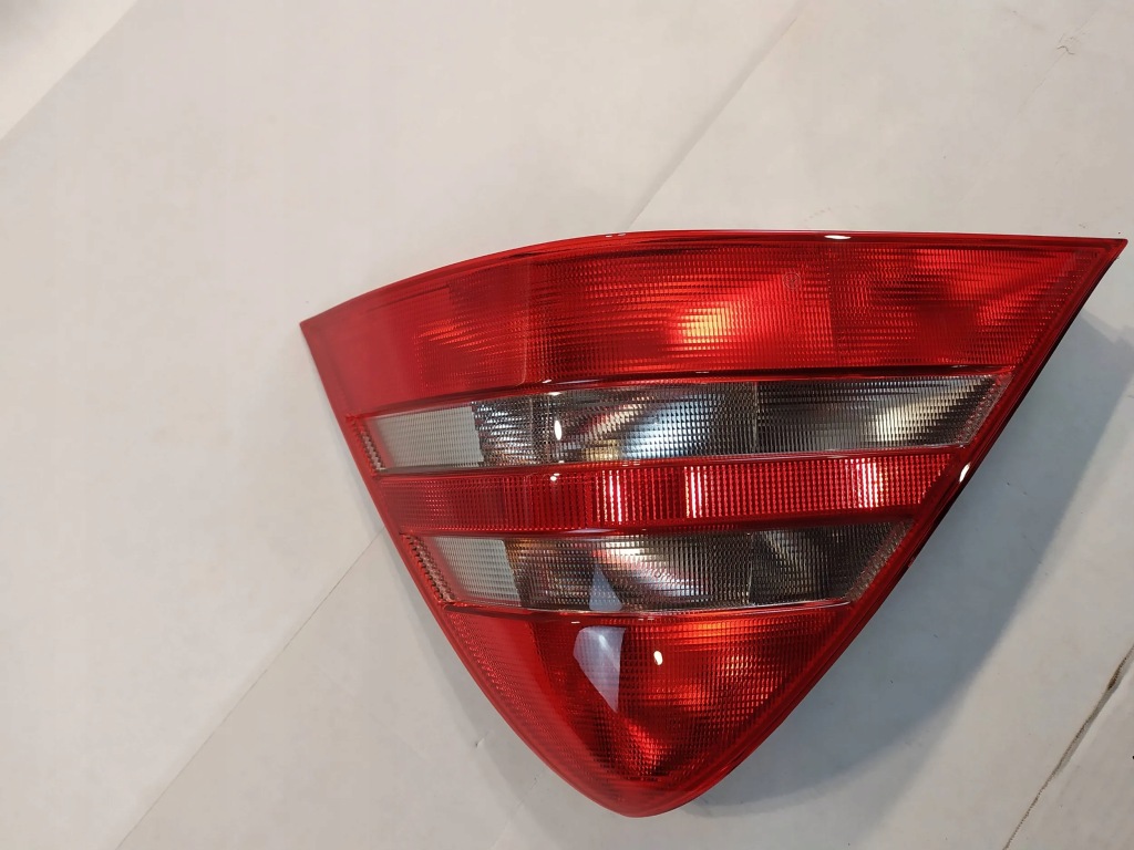 фото №3, Лампа задня права nowa mercedes slk r170