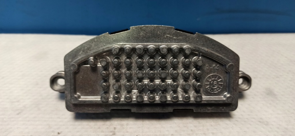 фото №1, Регулятор вентилятор audi a8 q7 q8 4m0820521