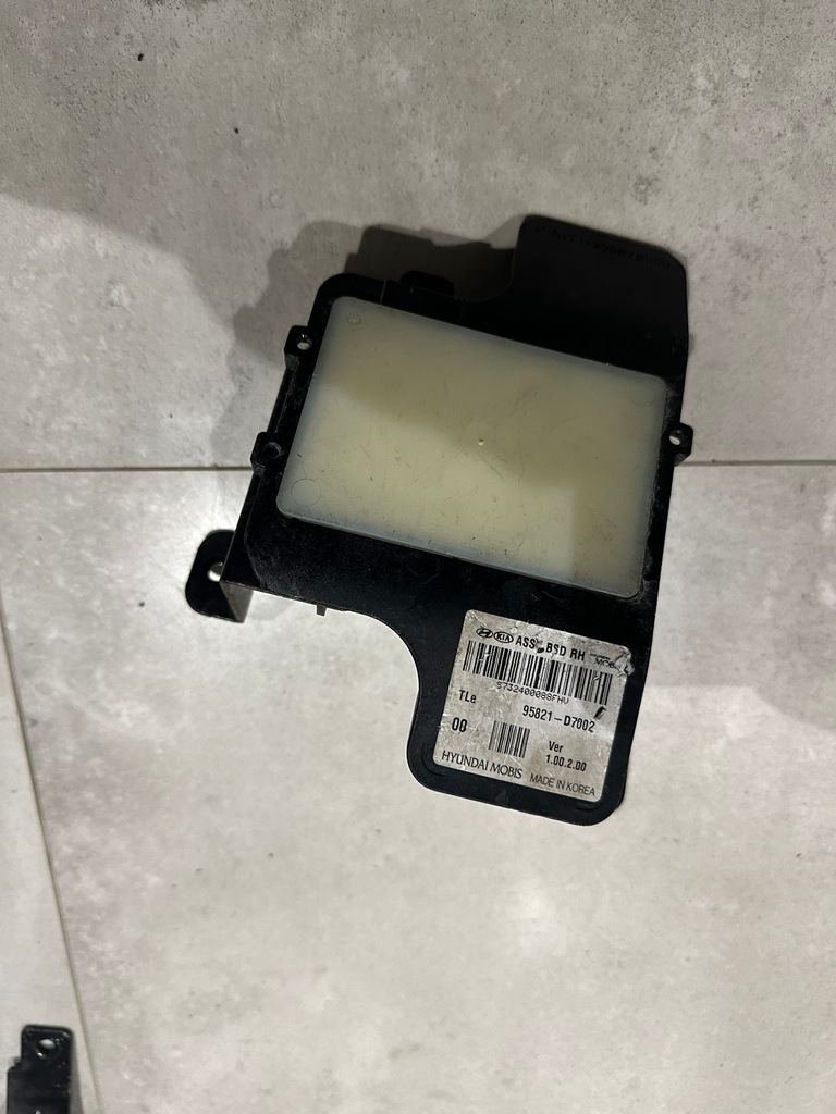 фото №1, Датчик мертвого pola радар датчик hyundai tucson iii 95821-d7002