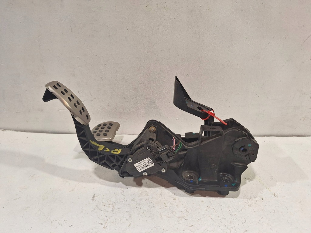 Купити Потенціометр педаль газу гальма 180108467r renault arkana 1.6 e-tech