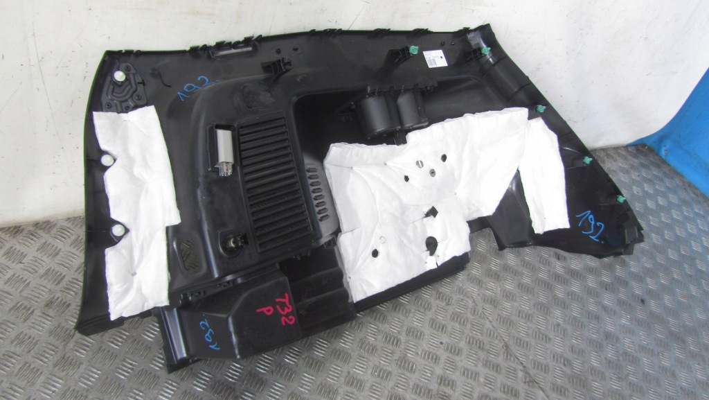 фото №8, X-trail t32 обивка обшивка крышки правый задняя 14