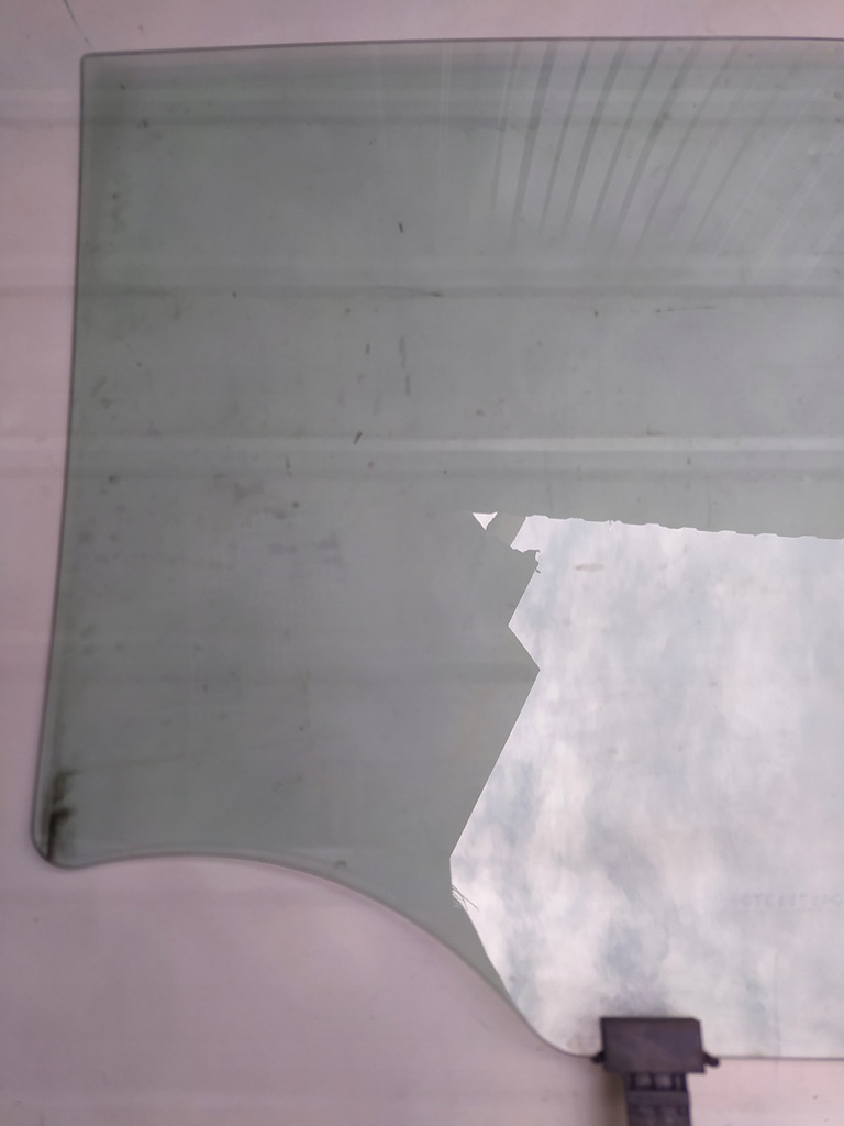 фото №5, Скло двері бічна правий задня - rio iv v 17-