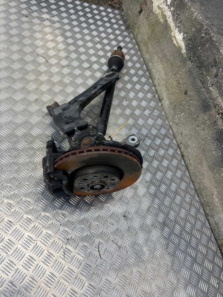 фото №1, Vw arteon поворотний кулак перед права + привідний вал права 3q0407272ce