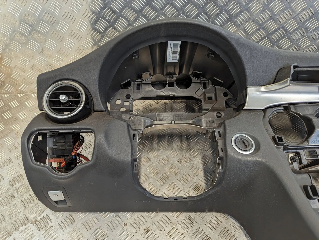 фото №7, C-klasa w205 2014-2018 панель приладів приладова консоль подушка безпеки kpl