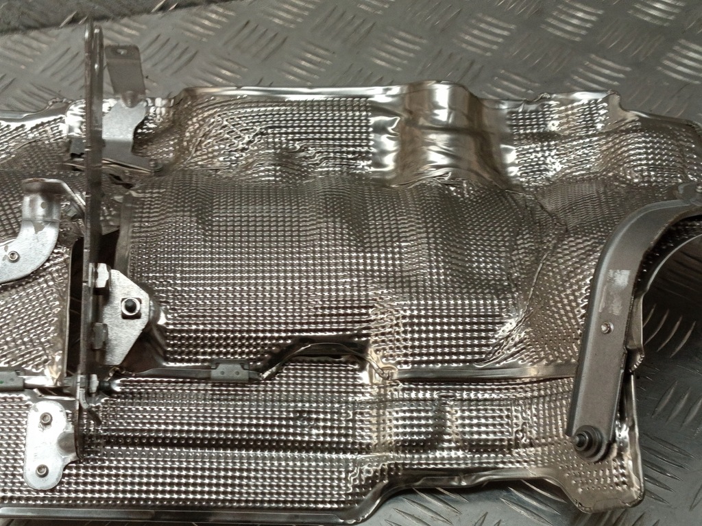 фото №16, Mercedes w206 защита тепловая a2541424100