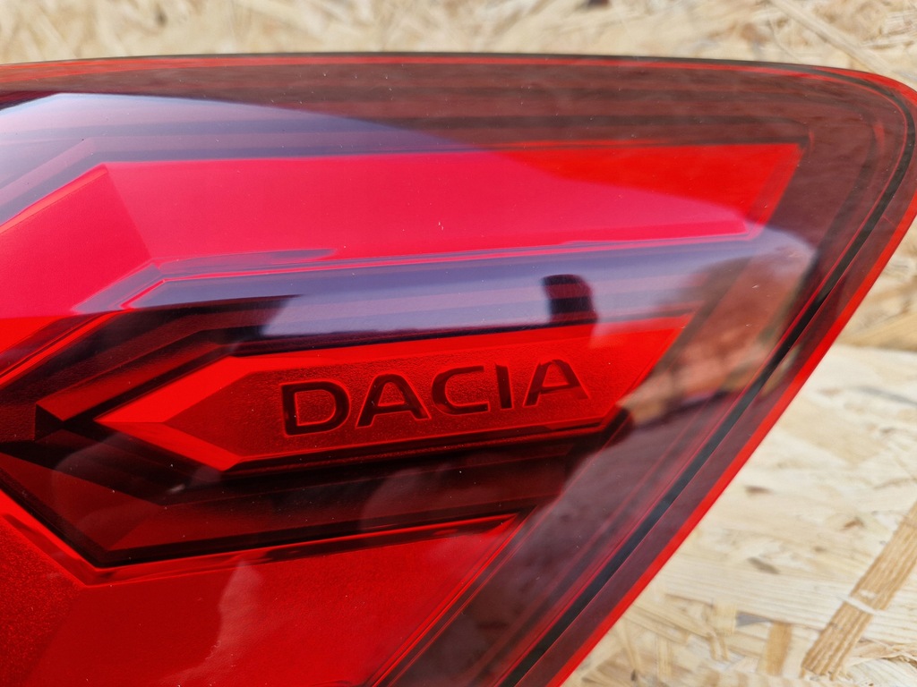 фото №4, Лампа правая задняя dacia sandero iii
