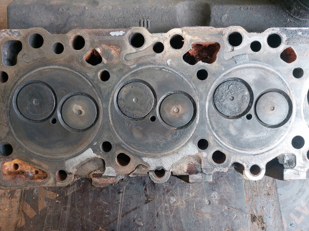 Головка двигателя daf 45 150 5.9l в Украине