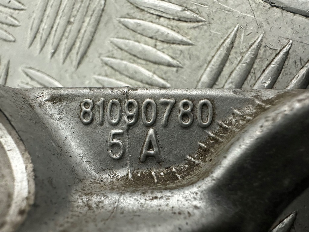 Peugeot citroen опора полуось 81090780 Недорого