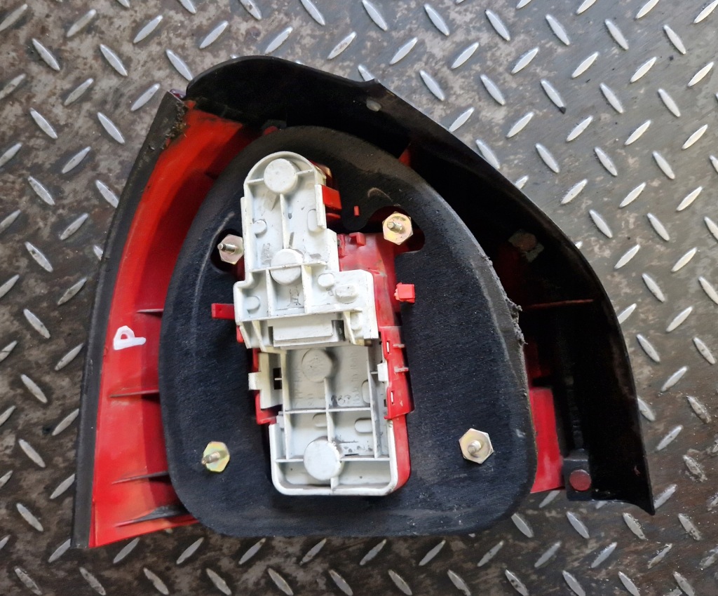 фото №2, Лампа правый задняя audi a3 8l lift hb