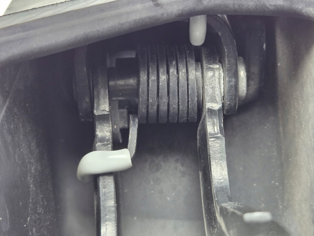 Proace city berlingo rifter ролик дверь раздвижных левых 9833303280 Цена