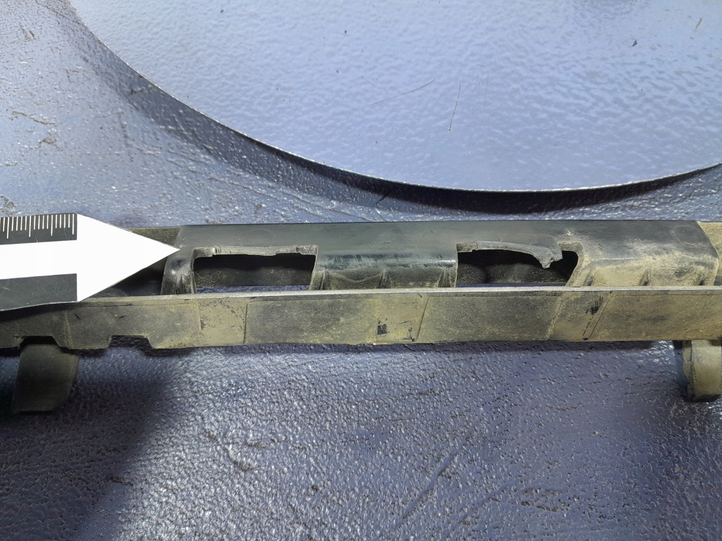 фото №7, Bmw 7 e65 напрямна кронштейн бампера 7155447 7135608 7135607