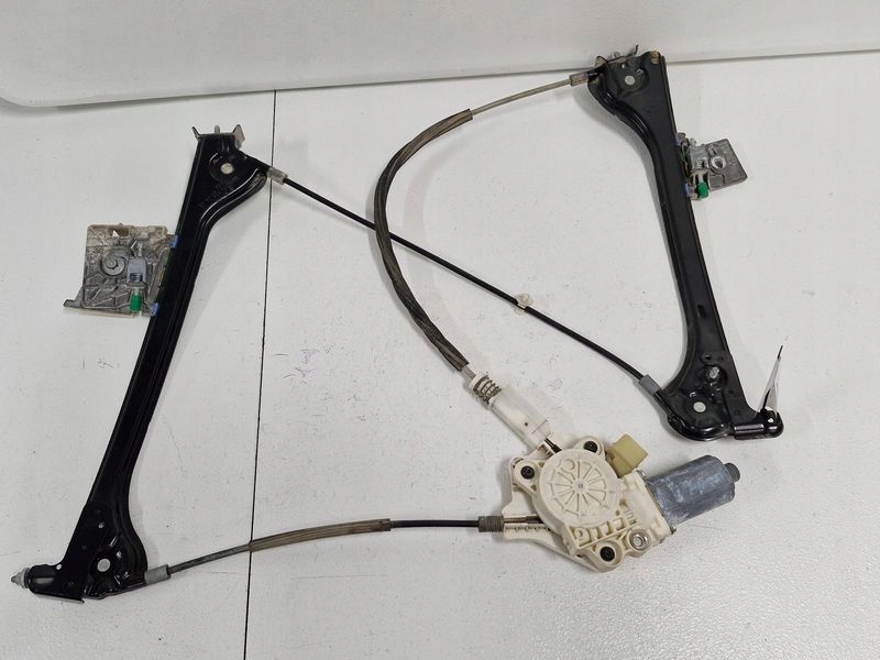 фото №1, Mercedes benz slk r171 подъемник стекло правый 6 pin