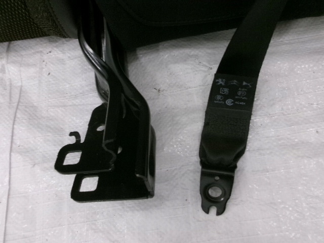 фото №7, Ds3 crossback заднее сиденье задняя полукожа спинка подголовник подголовники