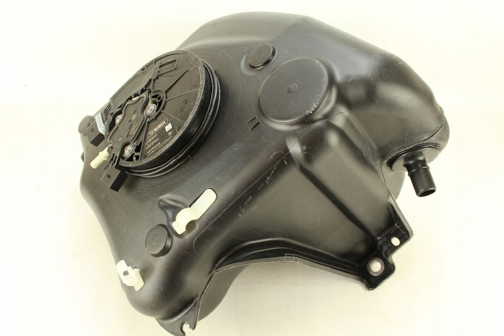 Купить Бак adblue vw passat b8 superb iii 3q0131877d