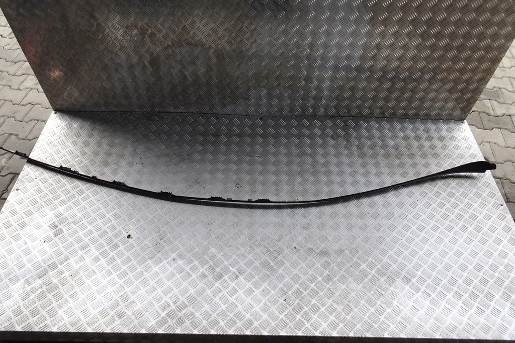 фото №6, Mercedes w176 молдинг кровельная левая