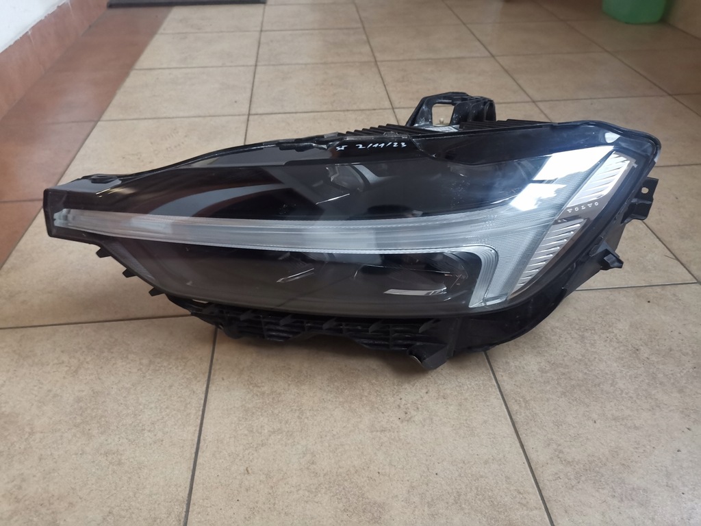 фото №1, Volvo xc60 ii лампа левая full led 32342506