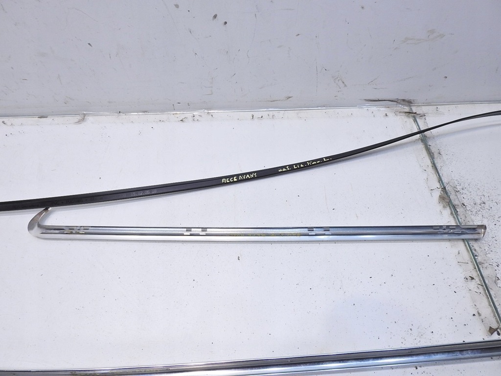 фото №7, Молдинг кузовна ліва audi a6 c6 avant