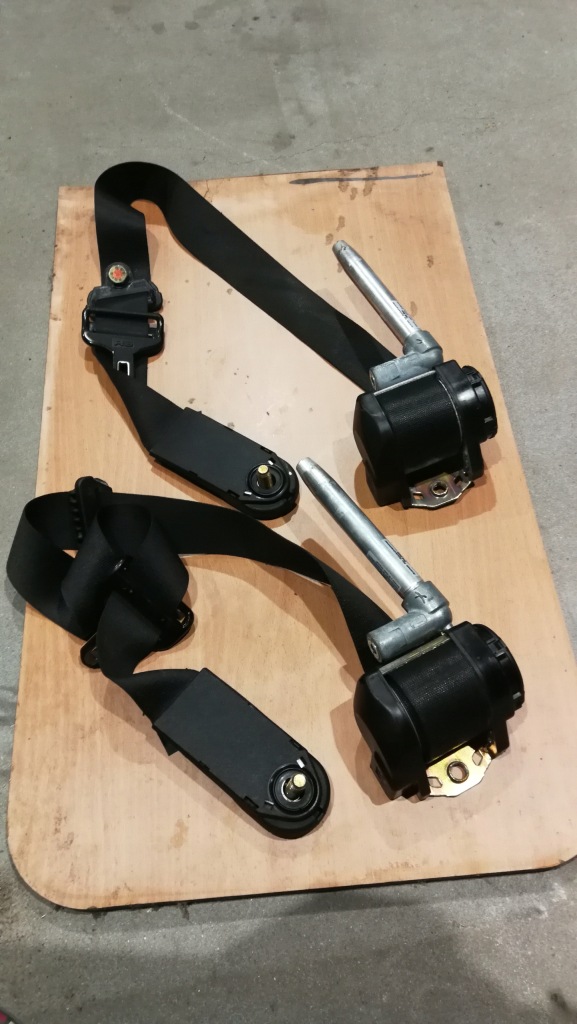 фото №4, Ремни безопасности перед mercedes w126 sec coupe