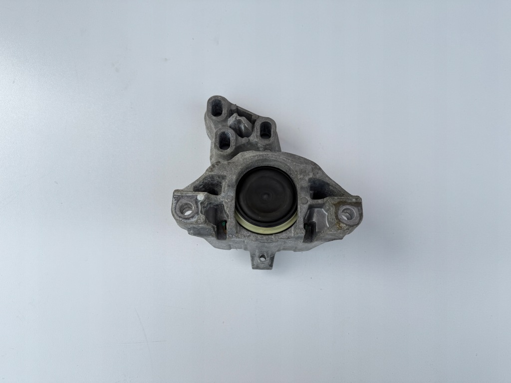 фото №1, Подушка кронштейн двигуна a2462400617 mercedes w117 w176 w246