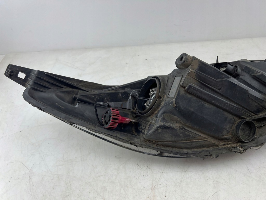 фото №12, Ford fiesta st 2014 лампа передняя