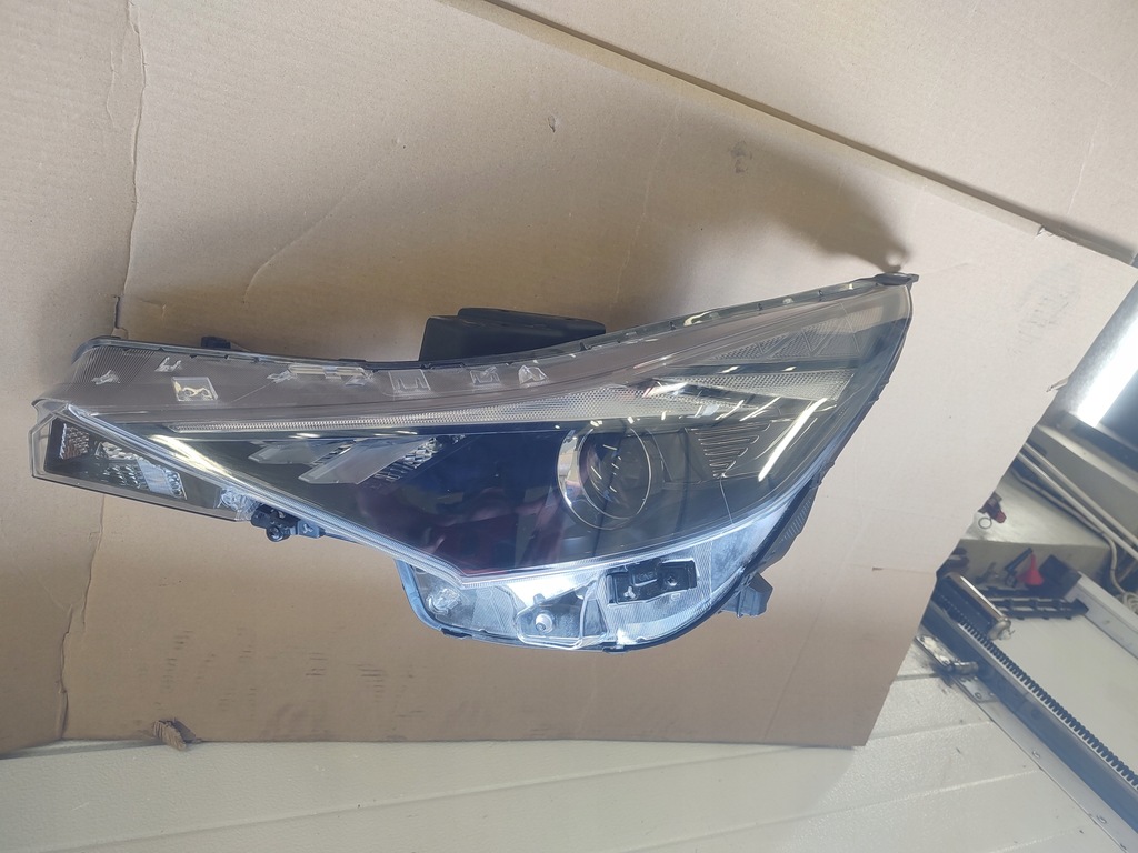 фото №14, Hyundai elantra vii - лампа левая передняя full led 10 pin