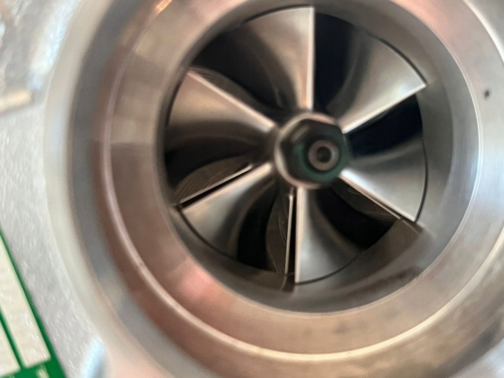 Турбонагнетатель bmw f20 f30 f07 f10 f25 f15 x3 x4 x5 x6 8510943 54409710026 Оригинал