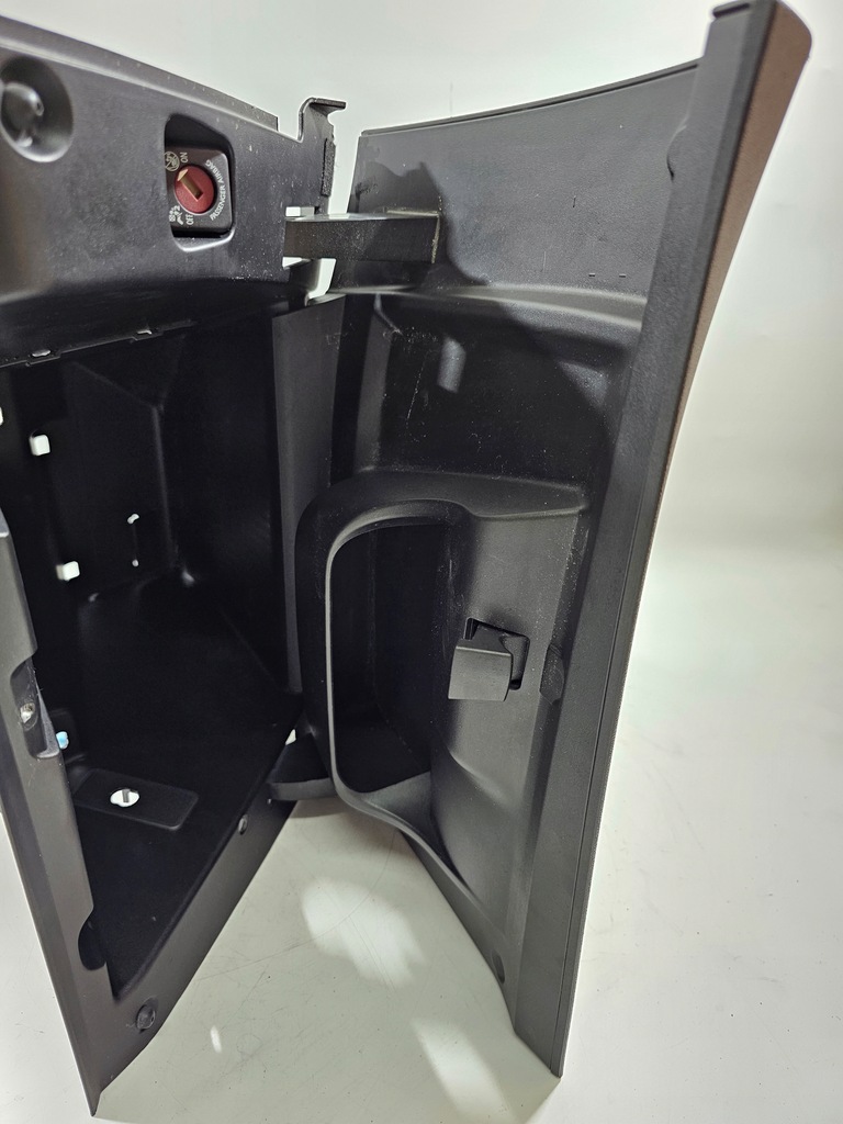 фото №14, Бардачок пассажира peugeot 208 i #1719