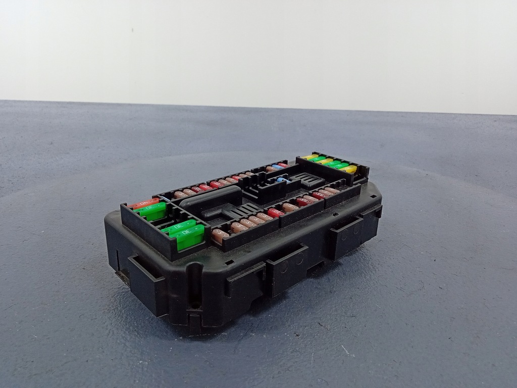 фото №1, Bmw 3 f34 f32 коробка предохранителей 9389068