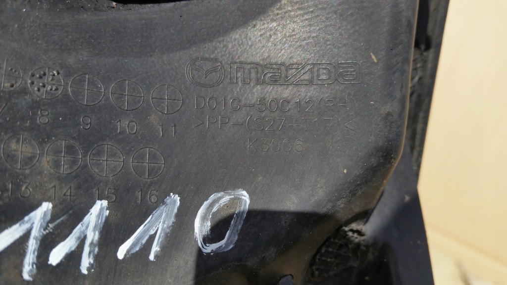 фото №4, Рамка противотуманной фары p/l mazda 2 d01g-50c22