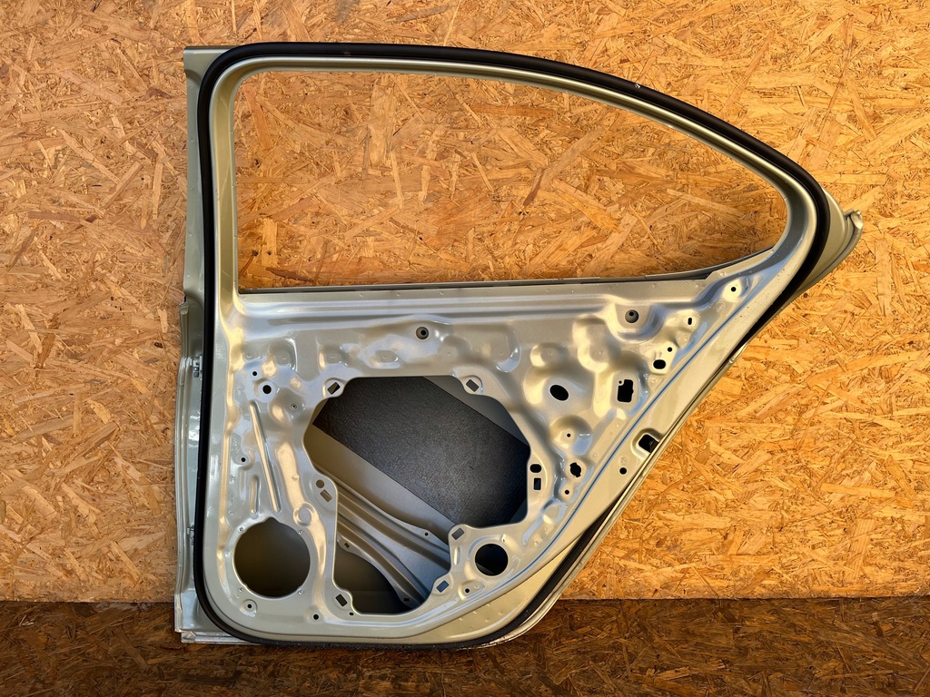 фото №14, Двері праве задні задня skoda superb iv 4 24-