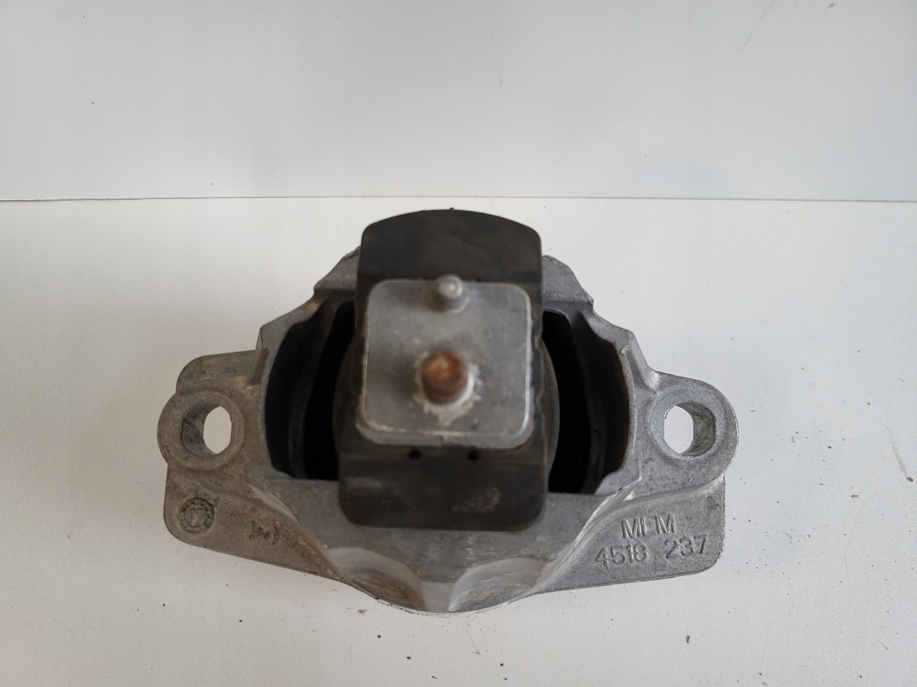 фото №3, Подушка двигателя range rover velar jaguar f-pace jk83-6a003-ga