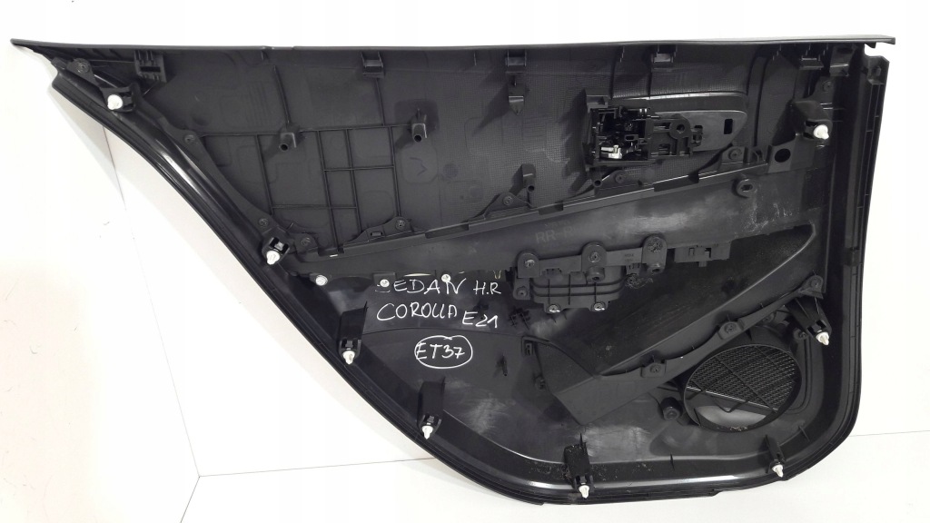 фото №12, Toyota corolla e210 e21 обшивка двері правий задній 67613-x1g02 et37