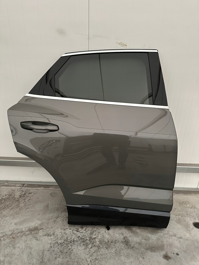 фото №1, Audi q3 83a sportback дверь задняя правое демонтаж