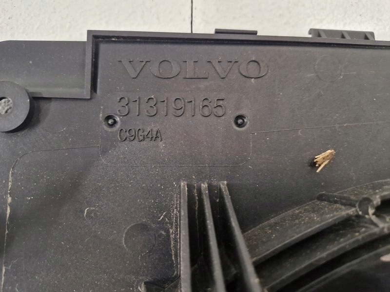 Volvo v40 2 2 1.6 d вентилятор радиатора 31319165 940009301 Цена