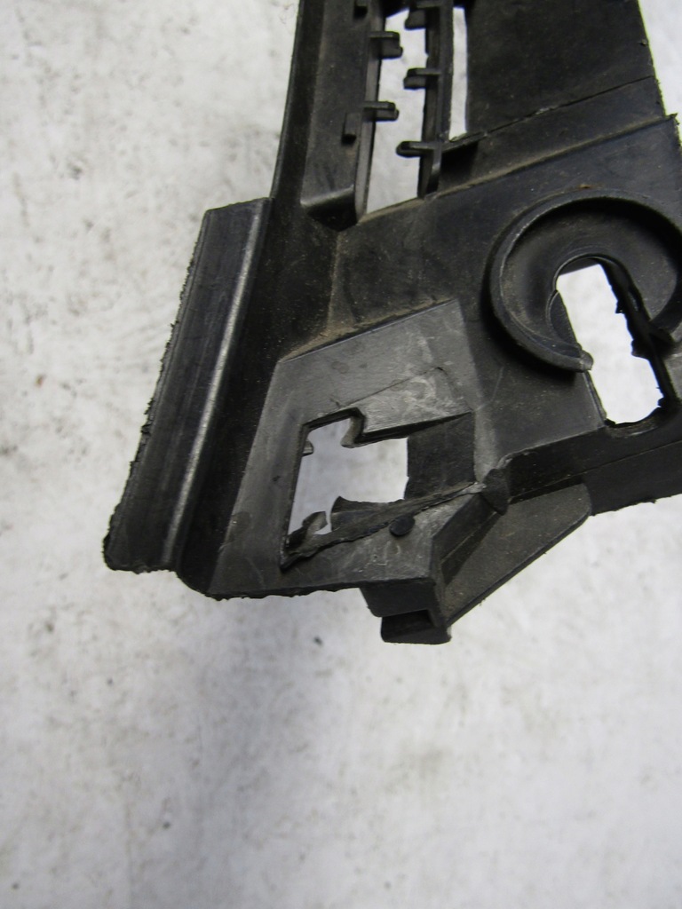 фото №9, Vw golf v plus направляющая бампера правый задняя