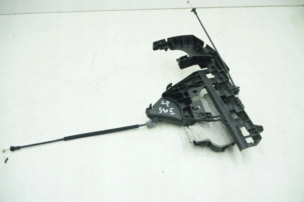 фото №1, Volvo v50 s40 ii замок дверь левый перед левый передний 30799335