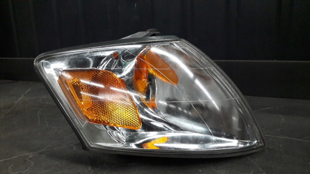 фото №1, Поворотник правый mazda ii mpv 03r