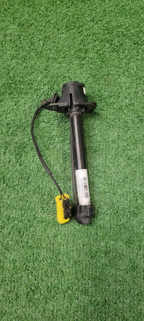 фото №1, Патрон капот mercedes a1669060002