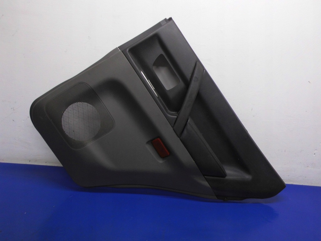 фото №1, Обивка дверь правый задняя 5d mitsubishi pajero iii 99-06 rok