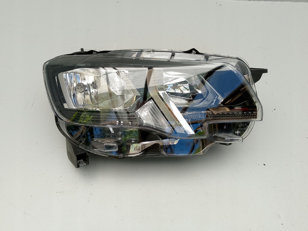 фото №13, Peugeot partner rifter 2019- лампа передняя правая правый перед 9816826880 ÷