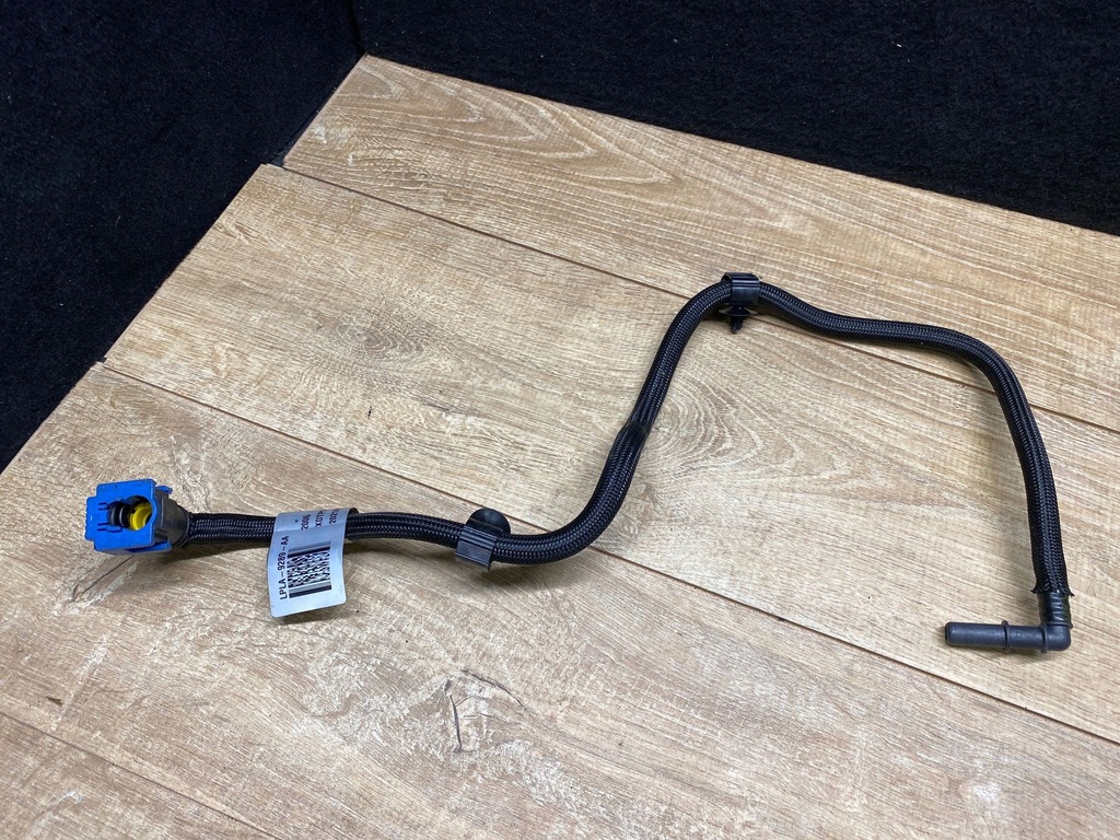 фото №1, Land rover range rover sport l494 2020 шланг топлива lpla9289aa